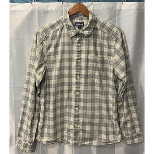 Patagonia Men's Size S Long Sleeve Gray Button Up Plaid Casual Lightweight Shirt
